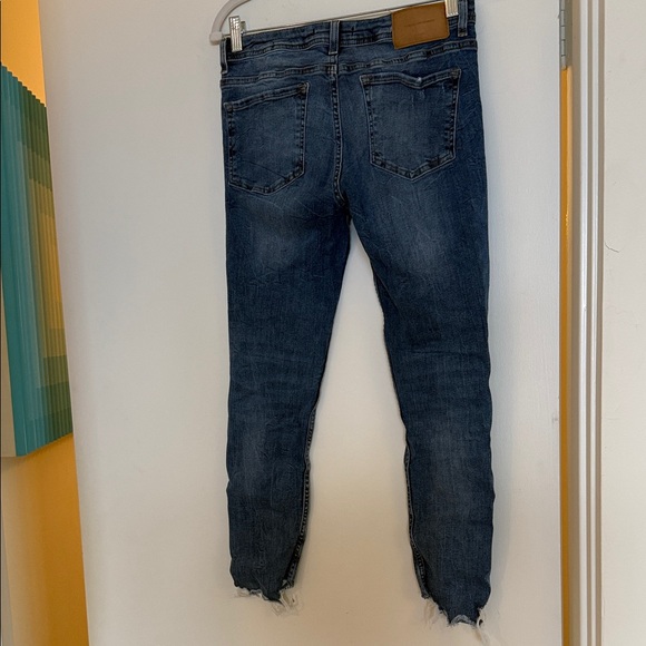 Zara Women's Blue Embroidered Skinny Jeans - Picture 4 of 4